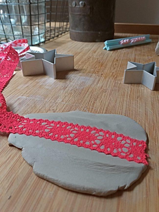 como-hacer-adornos-navideños-con-arcilla