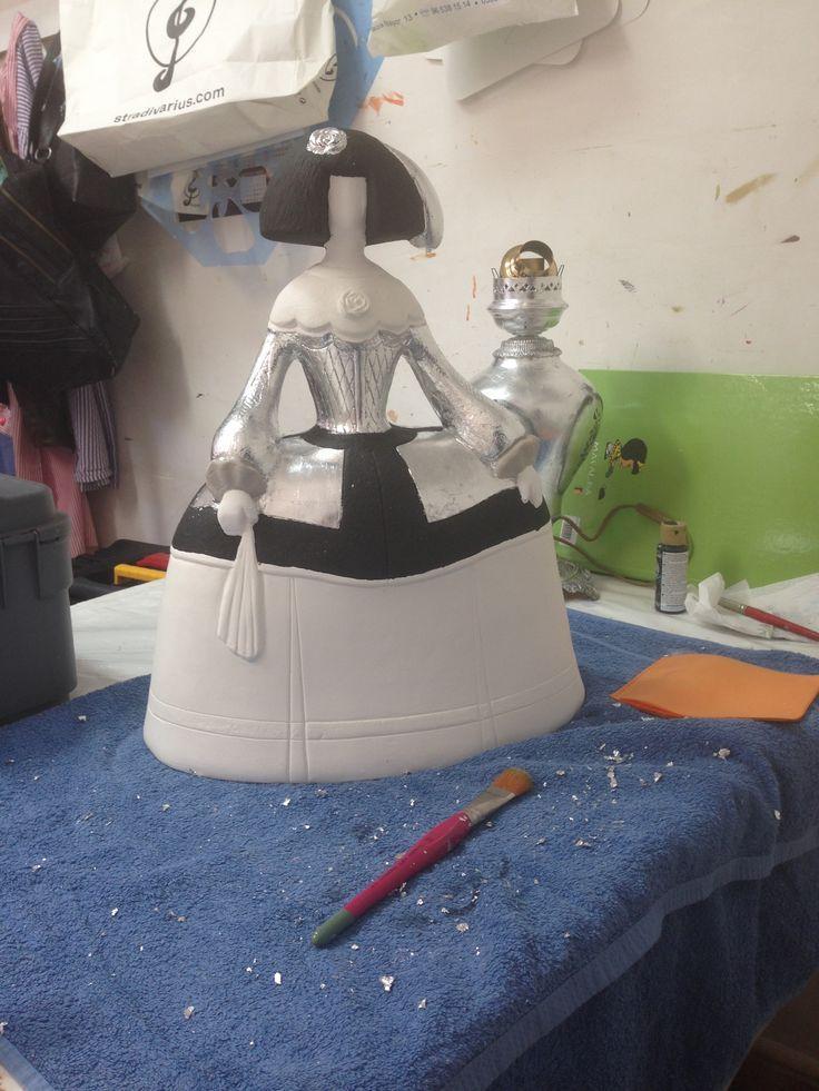 proceso figura de menina grande decorada