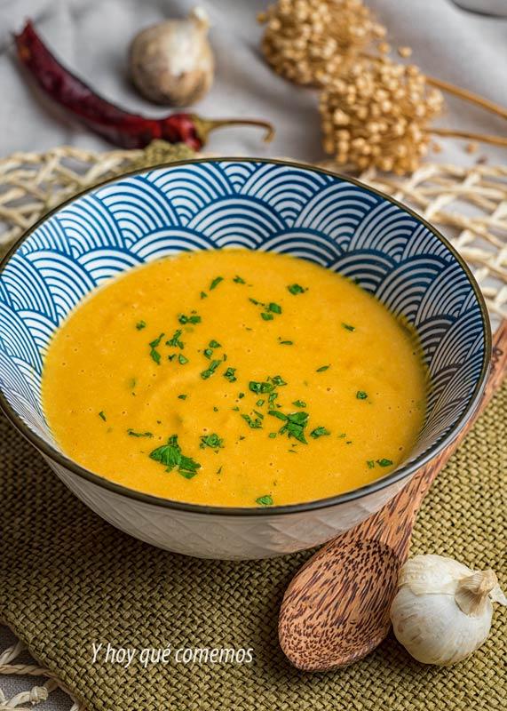 entrante o aperitivo crema de gambas al ajillo