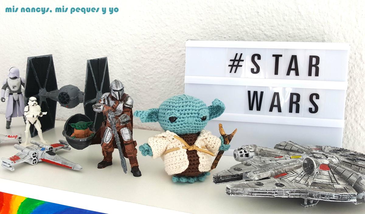 mis nancys, mis peques y yo, Yoda amigurumi, estantería con figuras de Star Wars