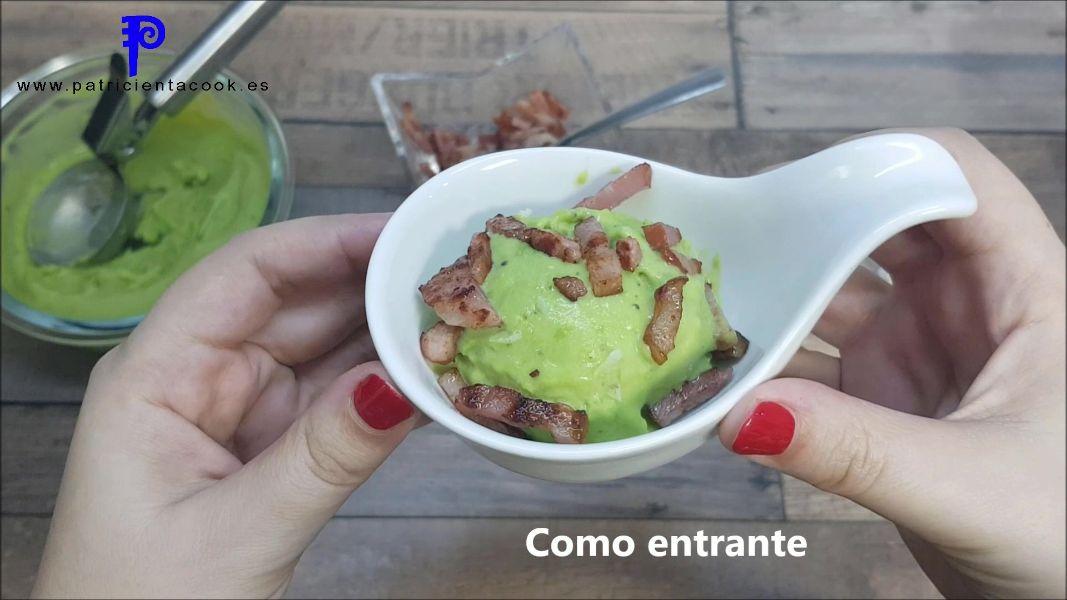 Helado de guisantes con crujiente de bacon