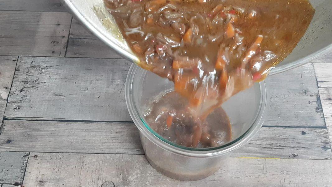 rabo al vino tinto con puré de patatas al curry