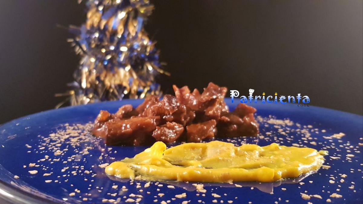 rabo al vino tinto con puré de patatas al curry