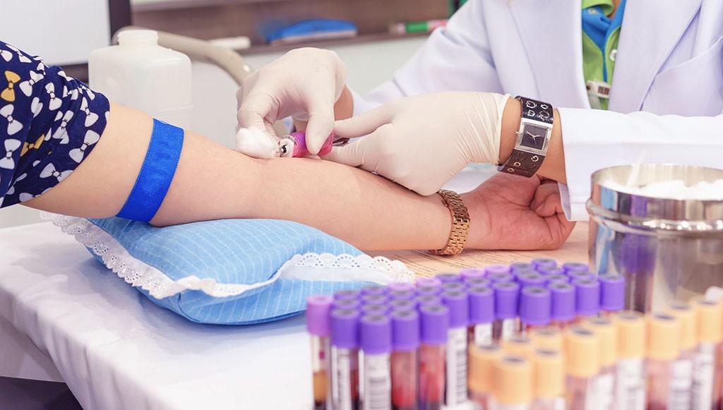 Análisis de sangre en el embarazo trimestre