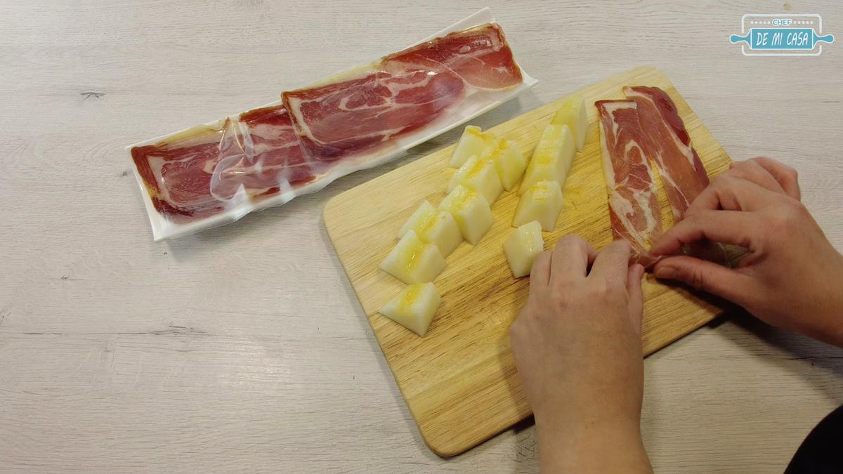 Canapes de Melon con Jamon 2