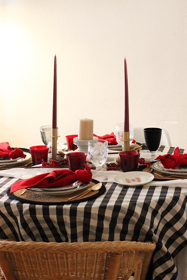 Decorando la mesa para Navidad