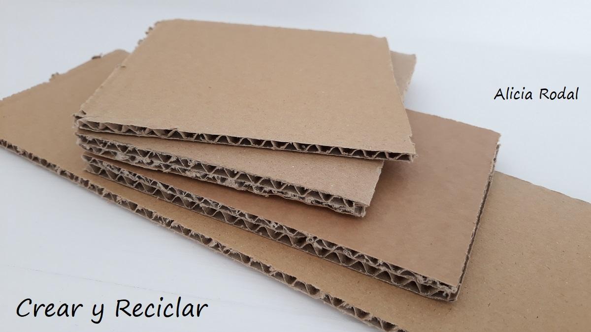 Cómo hacer un Stand, Soporte, Base, Display, Pedestal o Expositor de cartón, para pastel, muffin o cupcakes, fácil, rápido y barato.