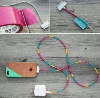 Cinta adhesiva para marcar los cargadores. Vía Pinterest.