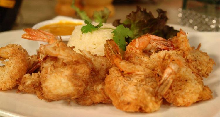 preparar camarones al coco