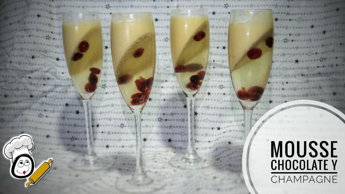Copas de champán y mousse de chocolate blanco en Thermomix