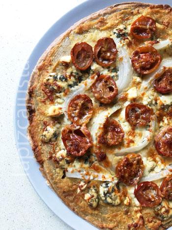 pizza de garbanzos lista para comer