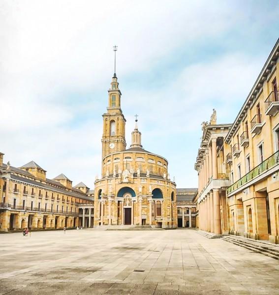 Qué ver en Gijón, Universidad Laboral