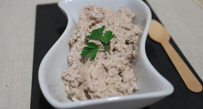 Cómo hacer con Thermomix paté de anchoas y queso