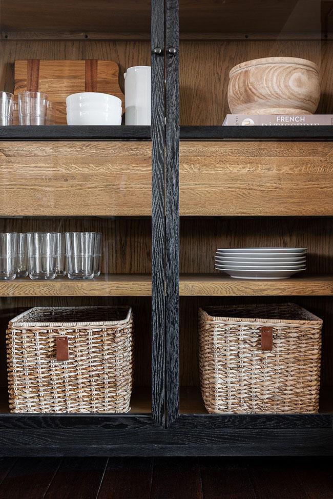 Negro y madera, una combinación perfecta