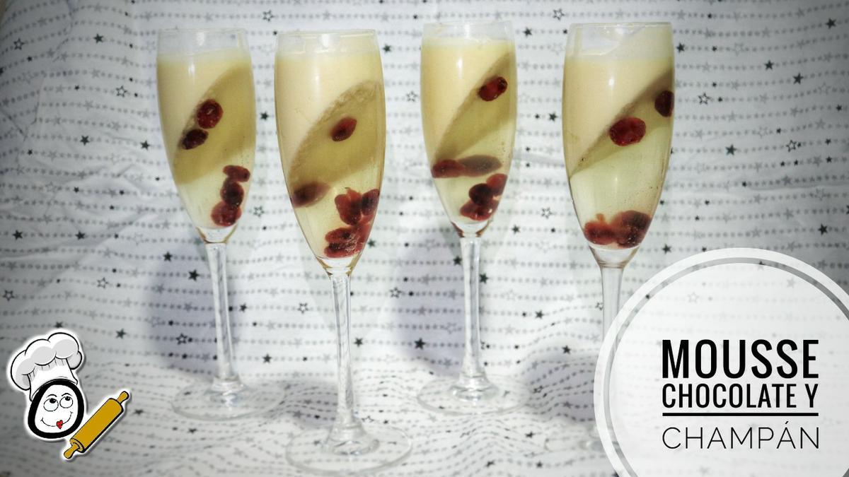 Copas de champán y mousse de chocolate blanco en Thermomix