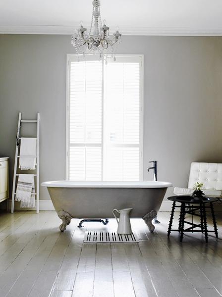 Casa en gris y mostaza