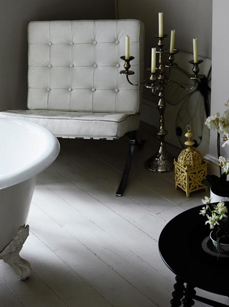 Casa en gris y mostaza