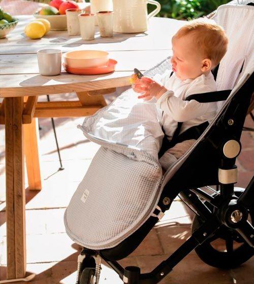 Walking Mum Baby Nature