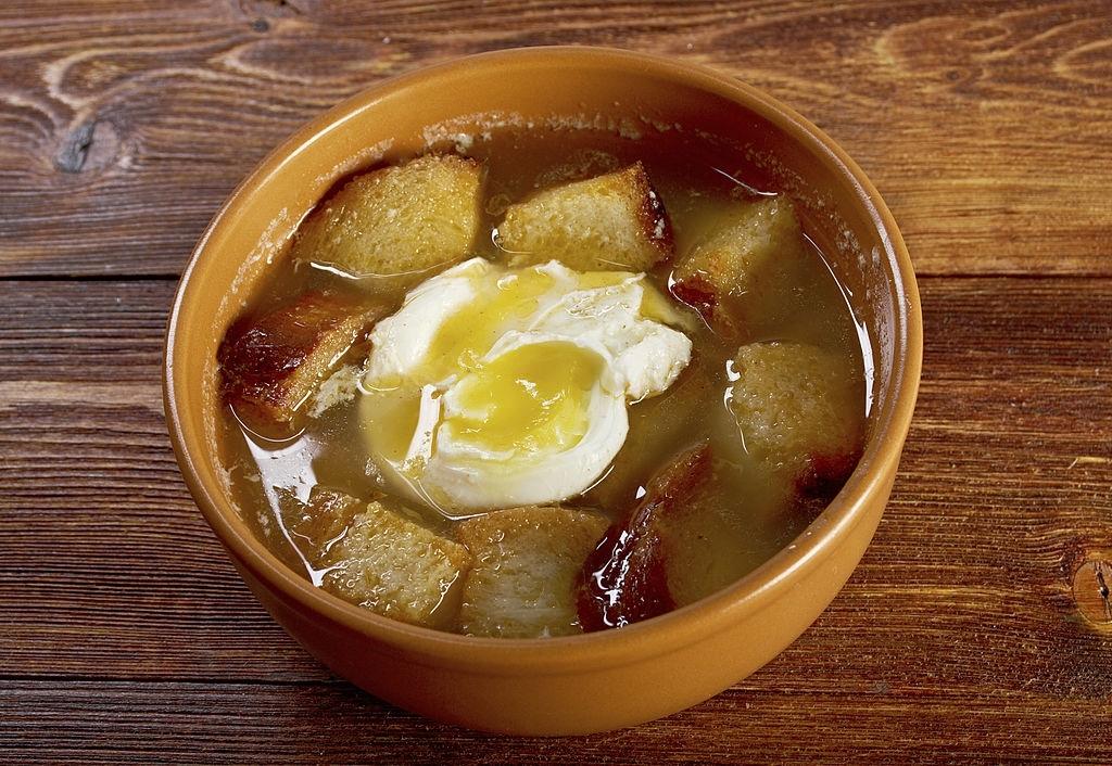 Sopa caldosa de jamón para niños