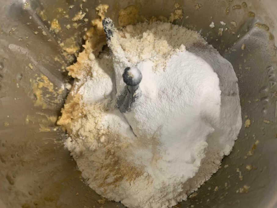 Segundo paso receta galletas de jengibre y almendras en Monsieur Cuisine Plus