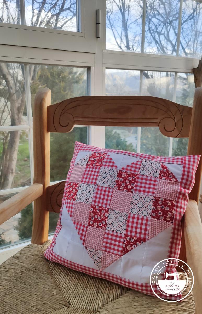 cojín patchwork corazon menudo numerito blogs de costura
