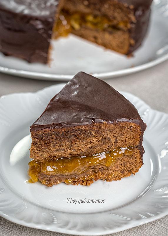 como se hace la tarta sacher jugosa de bizcocho de chocolate