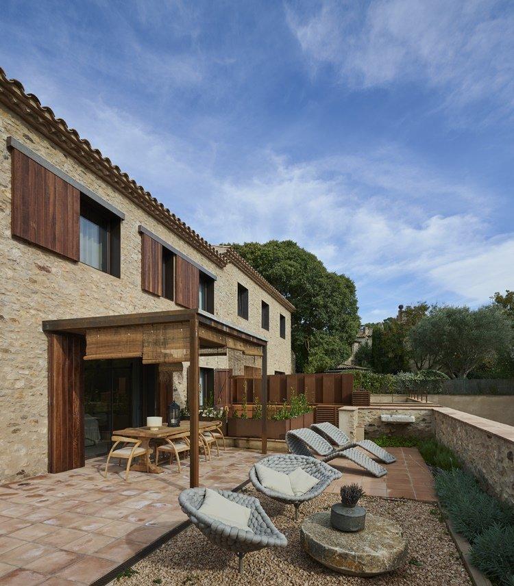 Mas Sagrera, rehabilitación integral de una masía catalana.