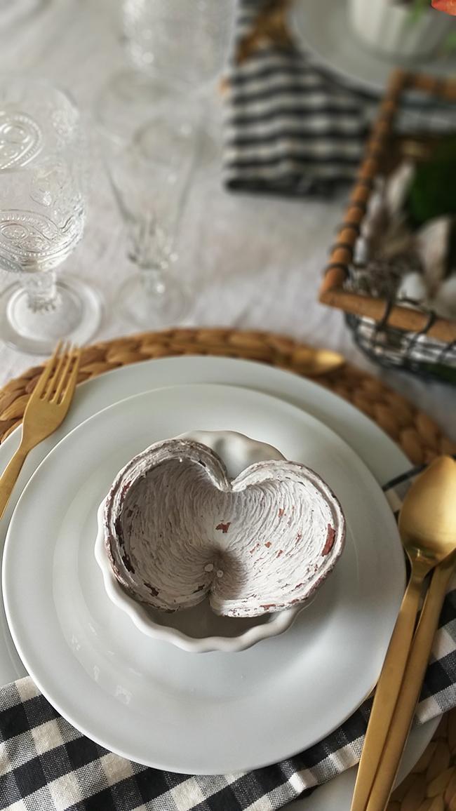 Una mesa sencilla pero elegante