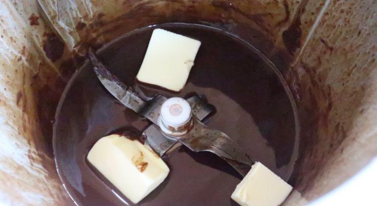 Ponemos la mantequilla y mezclamos