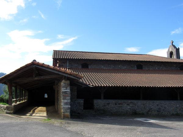 Ermita de San Juan de Oba (y bolatoki)