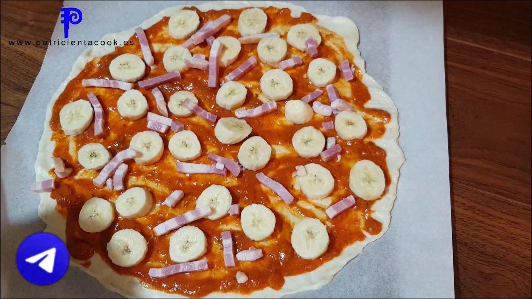 Pizza de plátano y curry