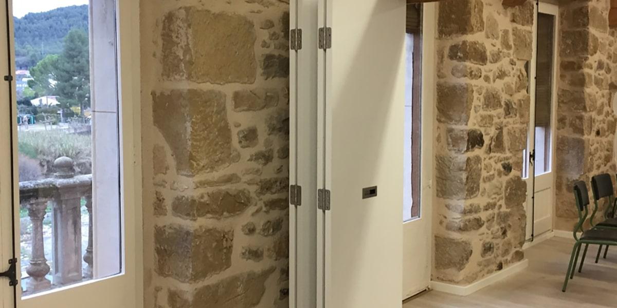 Puertas blancas plegables