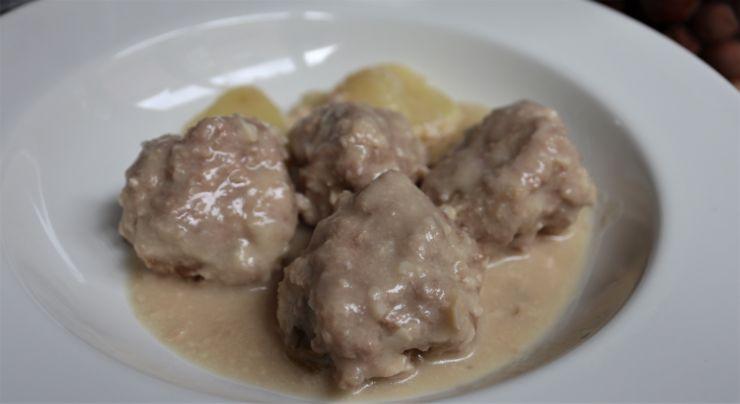 Cómo hacer con Mambo unas albóndigas en salsa de almendras