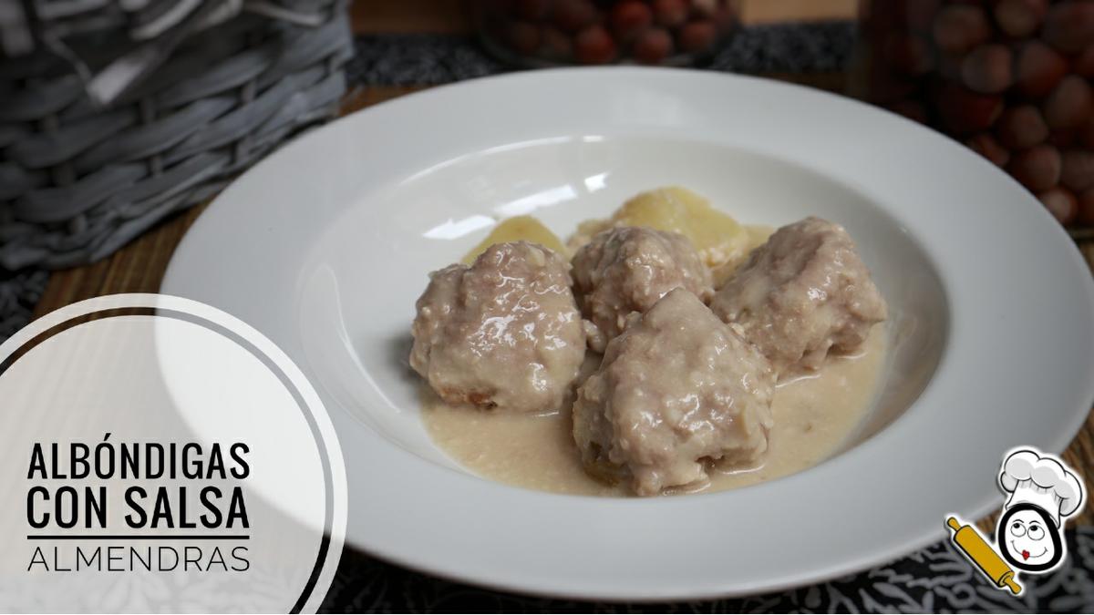 Cómo hacer unas albóndigas en salsa de almendras con Mambo de Cecotec