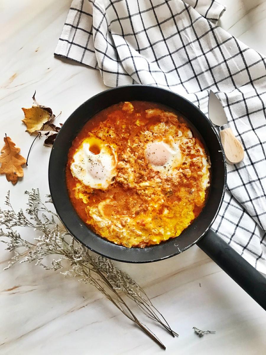 Shakshuka: Pisto con huevo y comino.