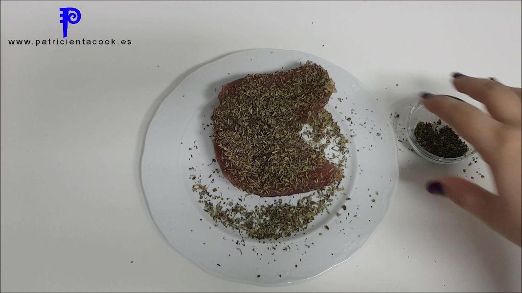Solomillo de pavo seco en casa a las hierbas provenzales