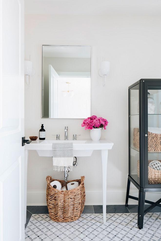 Una moderna granja en blanco, negro y madera. | Decoración