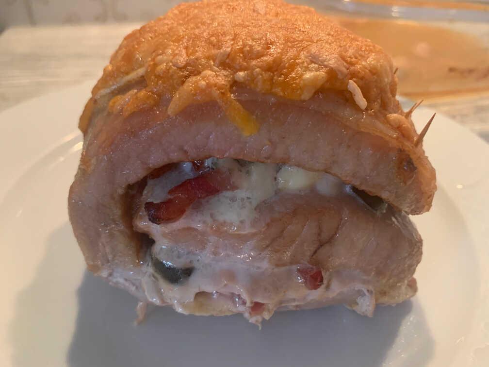 Lomo relleno con salsa barbacoa