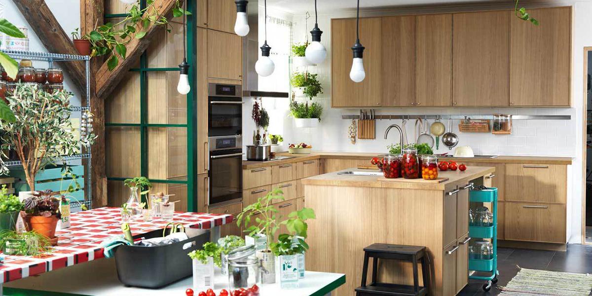 Descubre las islas de madera para la cocina