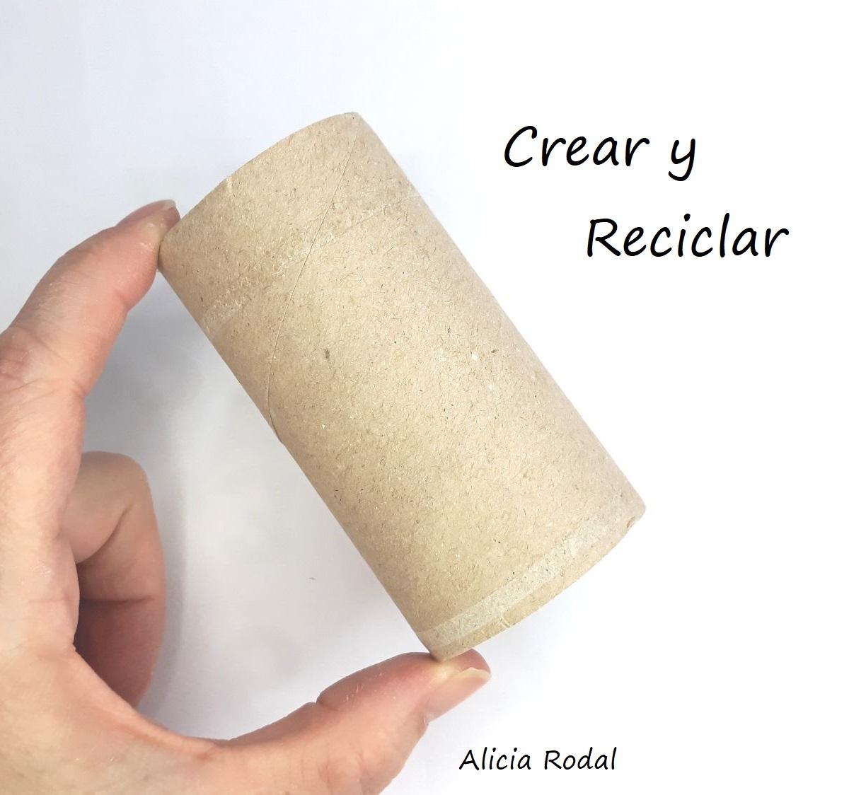 Organizadores de escritorio con cartón y rollos de cartón de papel higiénico