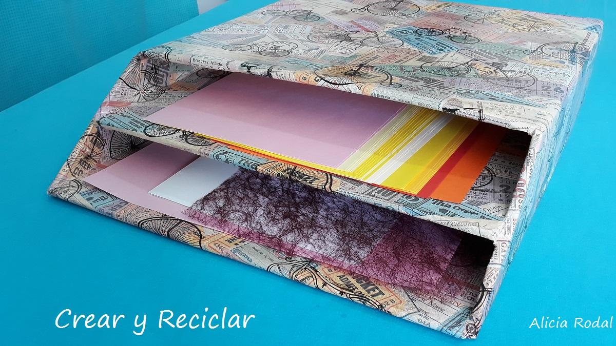 Organizadores de escritorio con cartón y rollos de cartón de papel higiénico