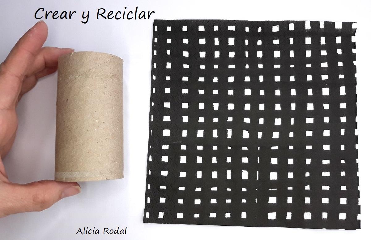 Organizadores de escritorio con cartón y rollos de cartón de papel higiénico