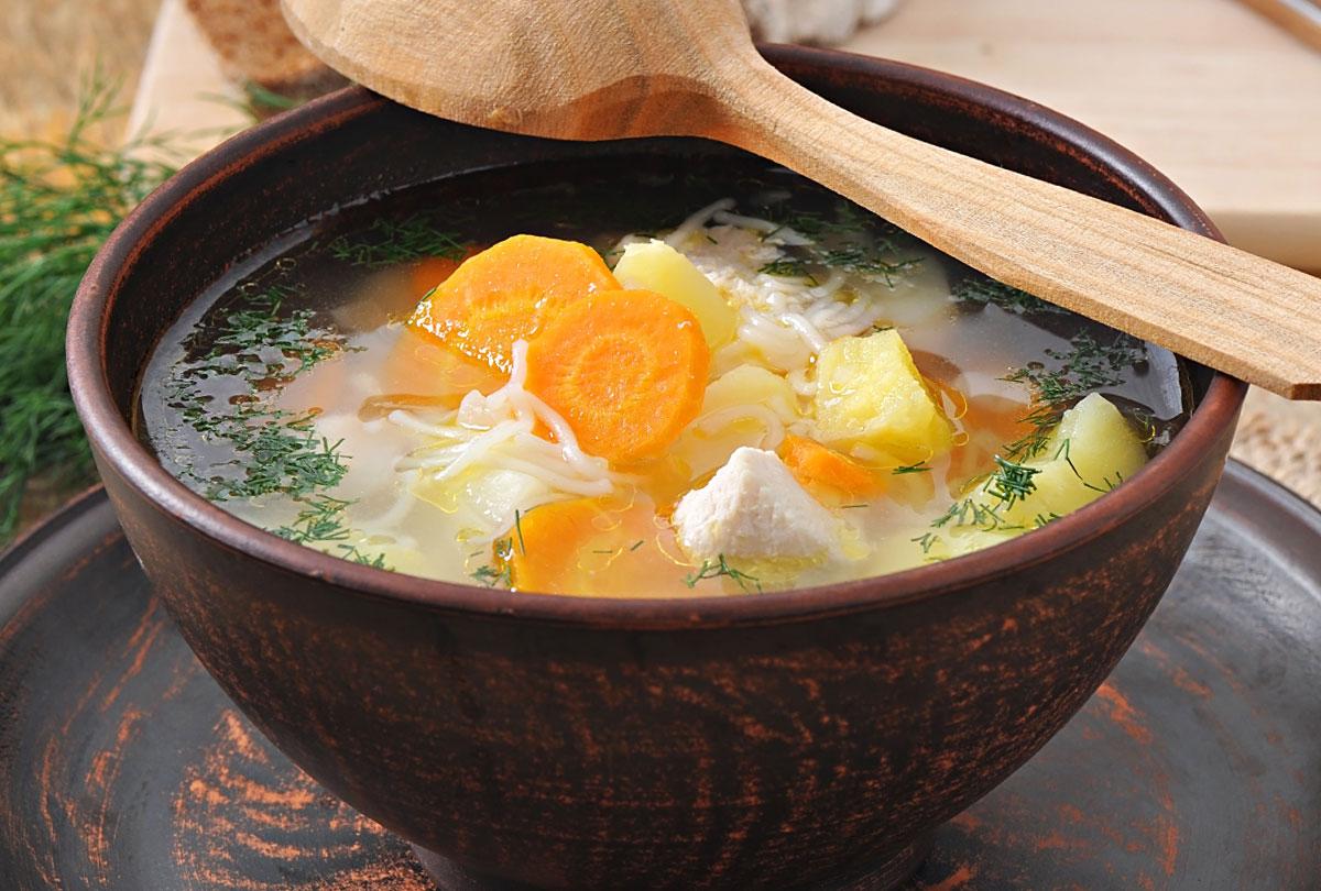 Como hacer Caldo de Pollo con Verduras