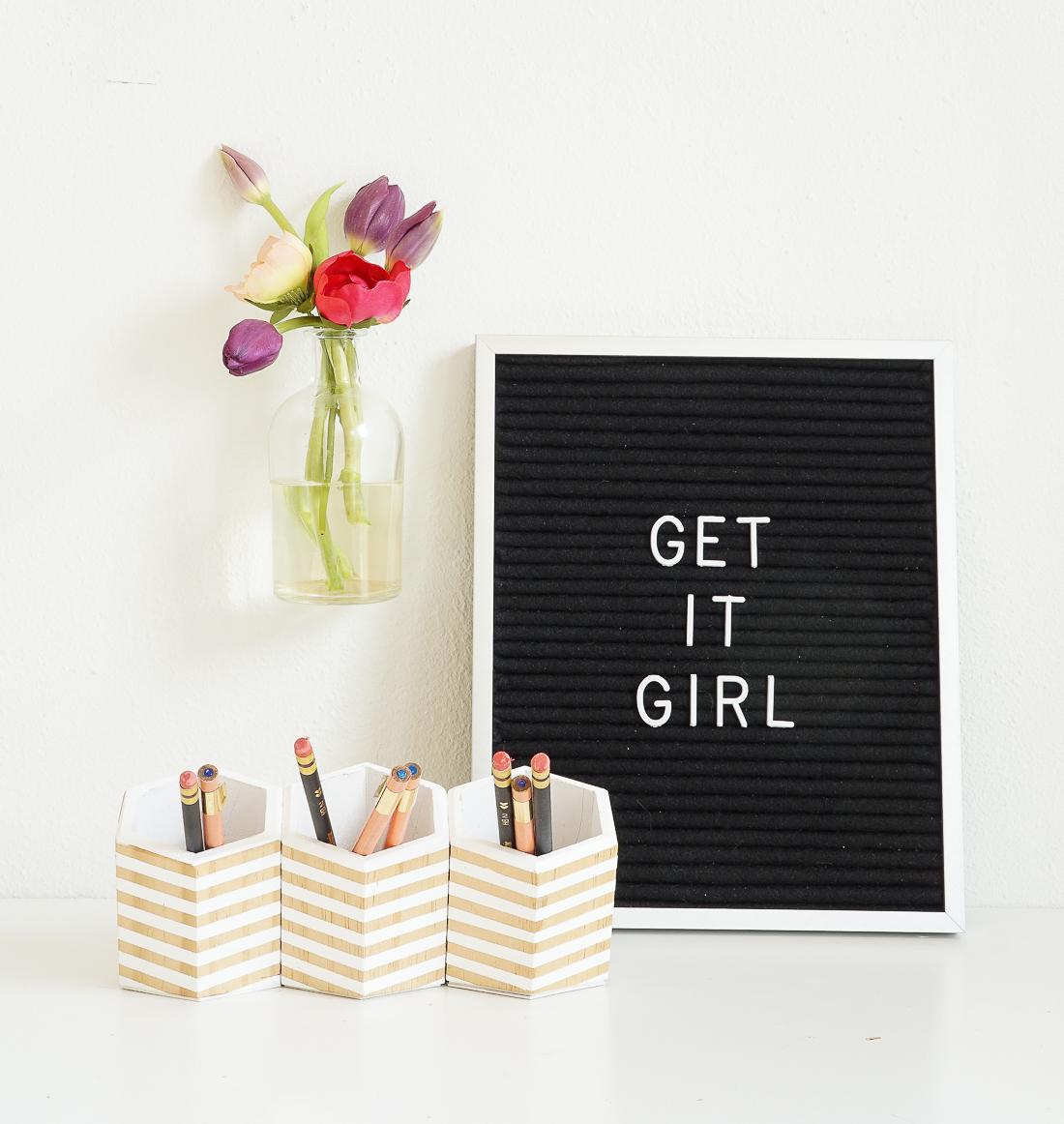 5_DIY_crear_detalles_con_flores_florero_pared_decoración_interiores_hogar-05