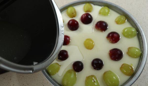 Echar la gelatina en al tarta y levar al frigorífico para enfriar