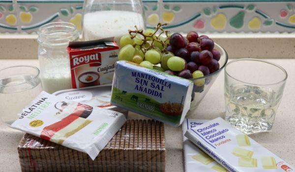 Los ingredientes necesarios para hacer la tarta de uvas y queso en Thermomix