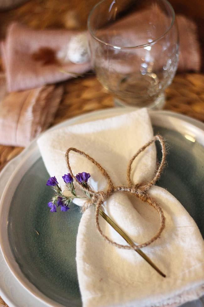servilleteros en la mesa