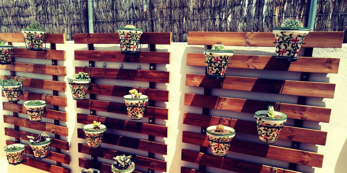 Palets con macetas