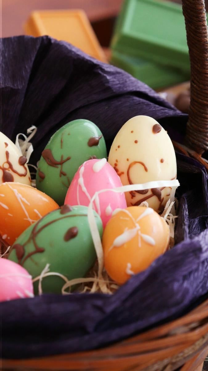 huevos de pascua chocolate colores mini