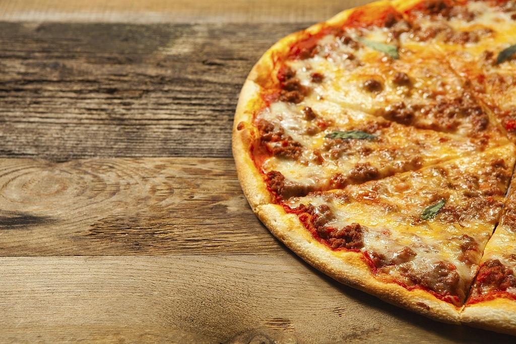 pizza boloñesa casera